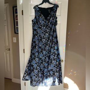 Adrianna Papell long, sleeveless gown. Size 18. Excellent condition.